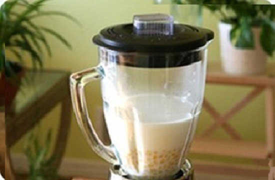 Làm sữa ngô bằng máy làm sữa đậu nành 
